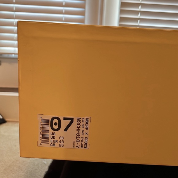 BNIB MSCHFxCrocs boots. Size 8. - Picture 3 of 9